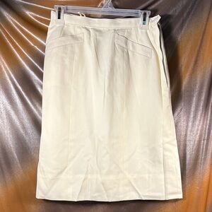 Elegant vintage 60’s Navy‎ Cream Skirt. 28” waist. GG